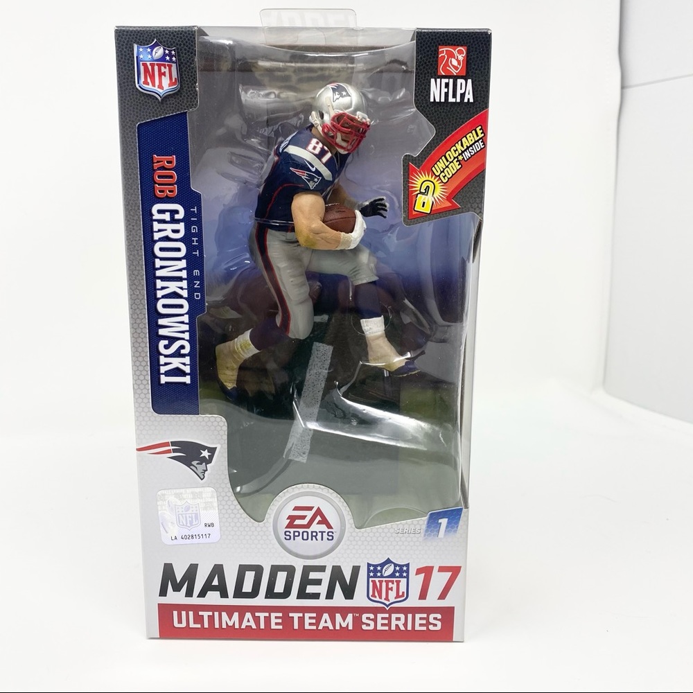 Madden 17 Ultimate Team Rob Gronkowski Figure